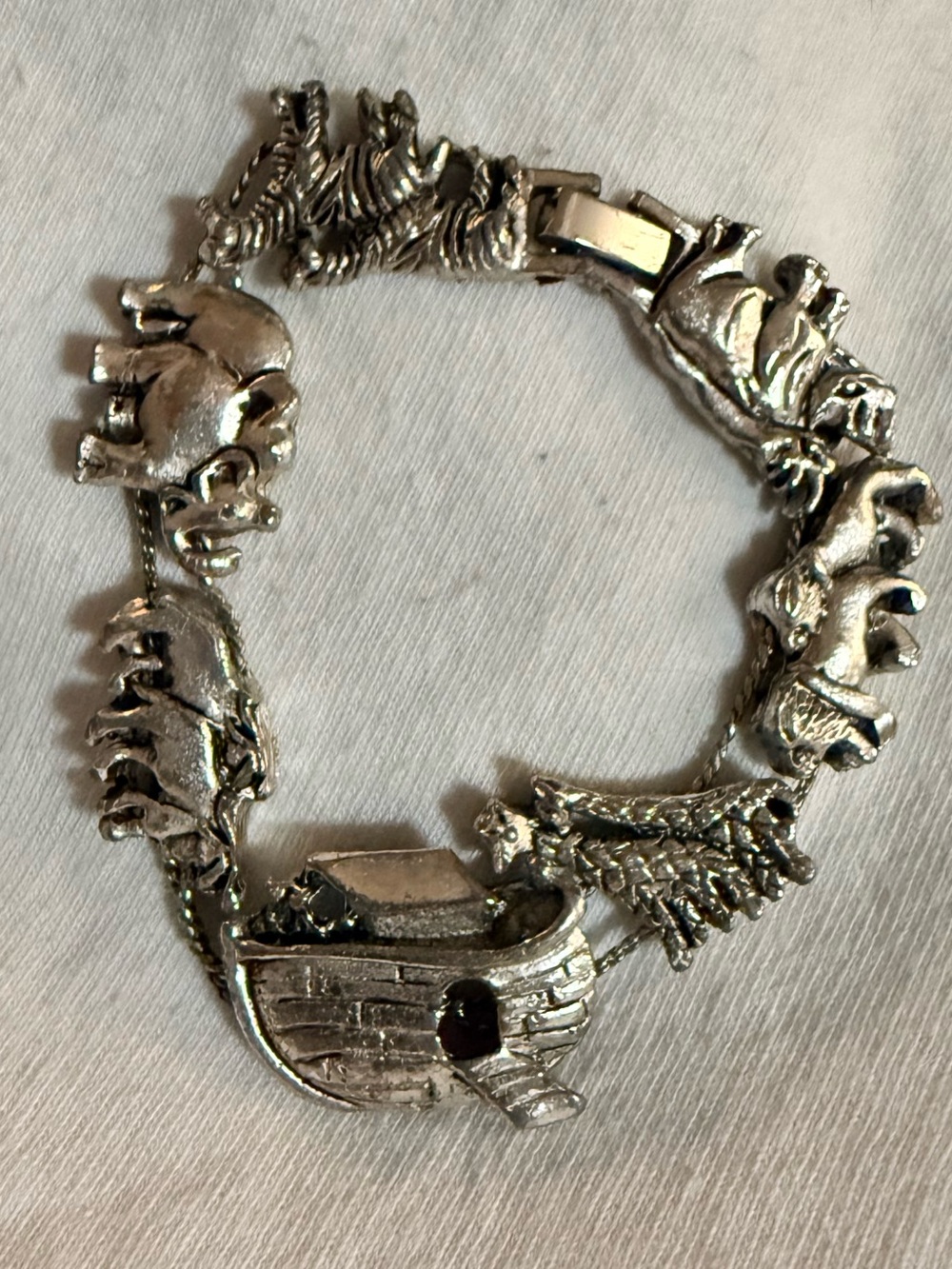 Vintage Silver Tone Noah’s Ark Slide Charm Bracelet